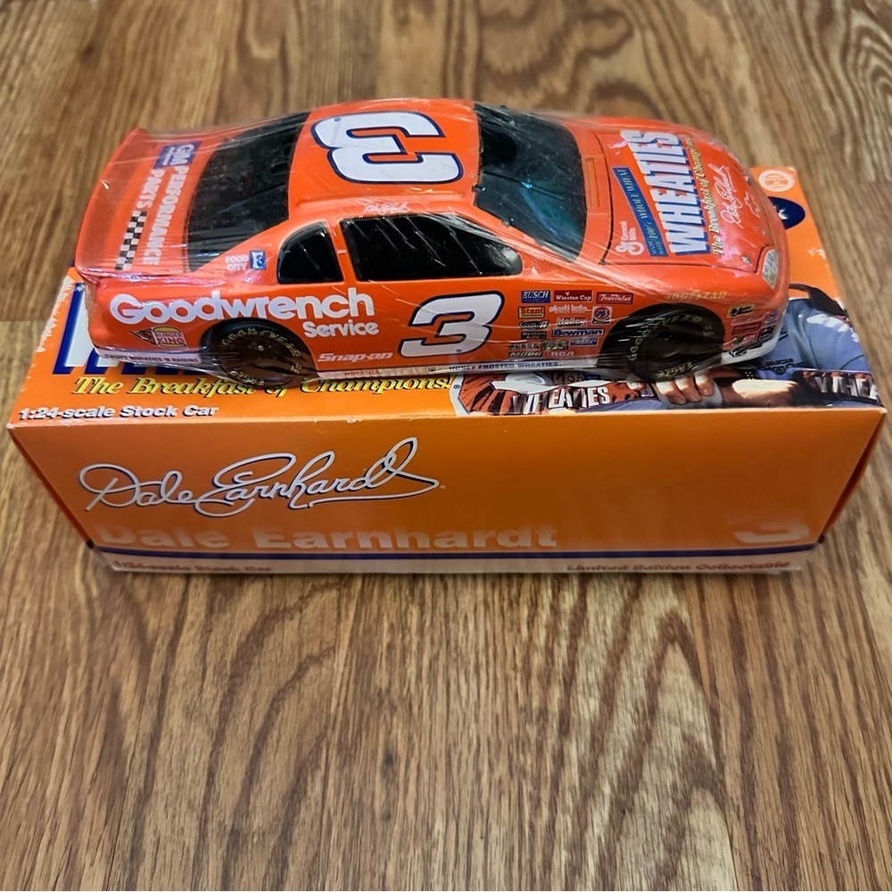 NASCAR 1997 MONTE CARLO #3 DALE EARNHARDT GOODWRENCH / WHEATIES 1/24th **BANK**